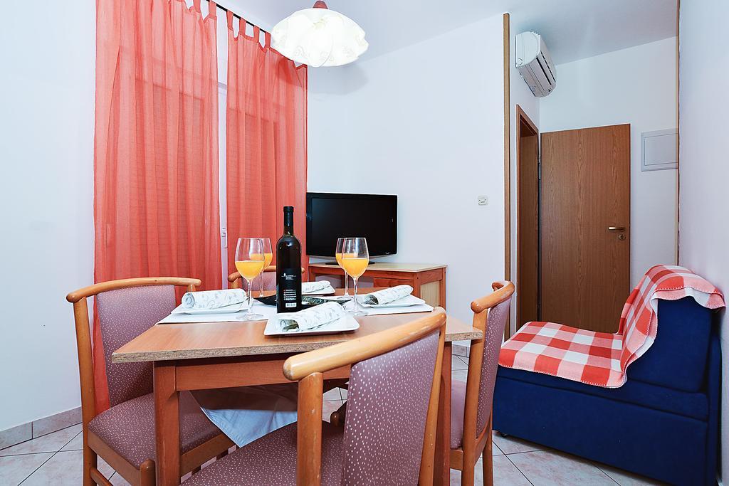 Apartments Lucija Sukosan Luaran gambar