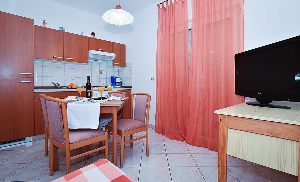 Apartments Lucija Sukosan Luaran gambar