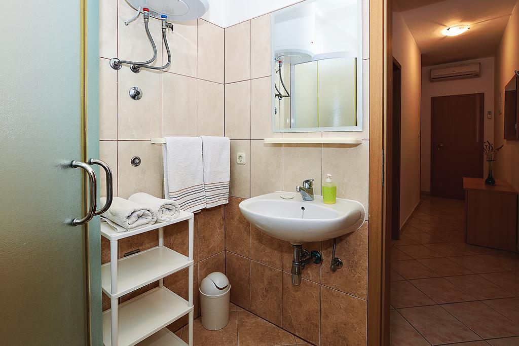 Apartments Lucija Sukosan Luaran gambar